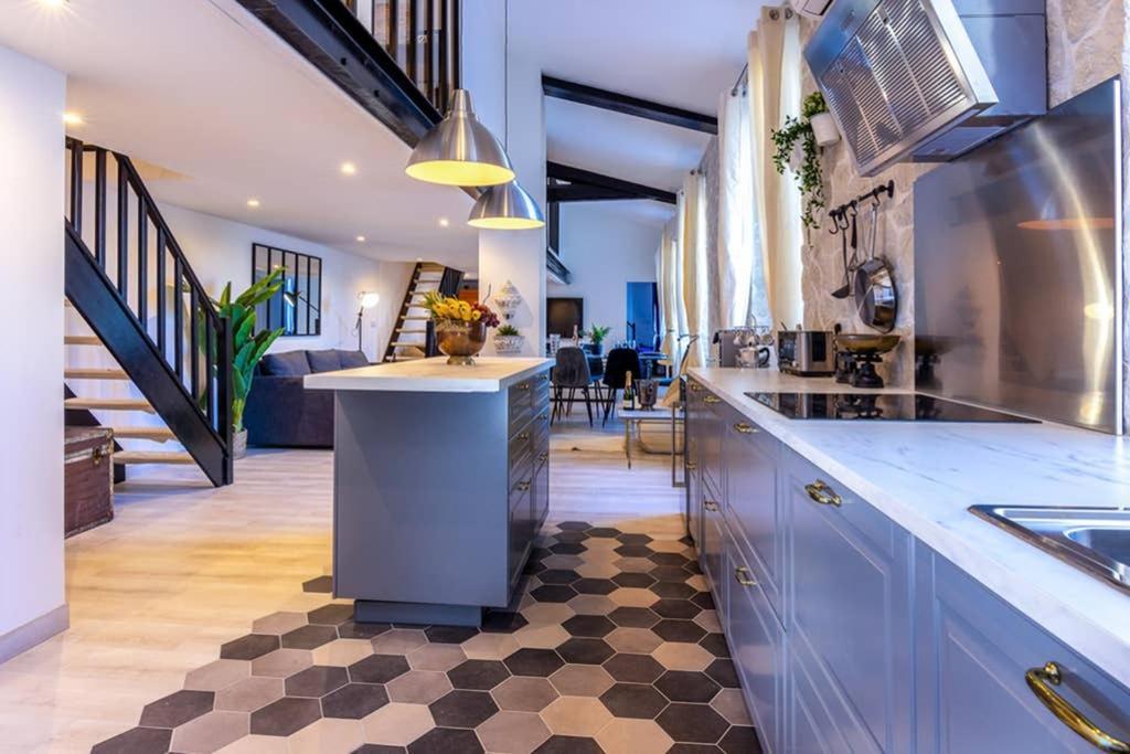 קאן Penthouse Loft 5Min Palais Des Festivals And Beach Terrace View On Castle מראה חיצוני תמונה